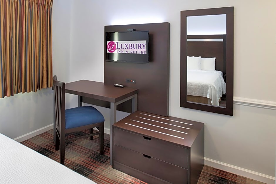 Luxbury Inn & Suites