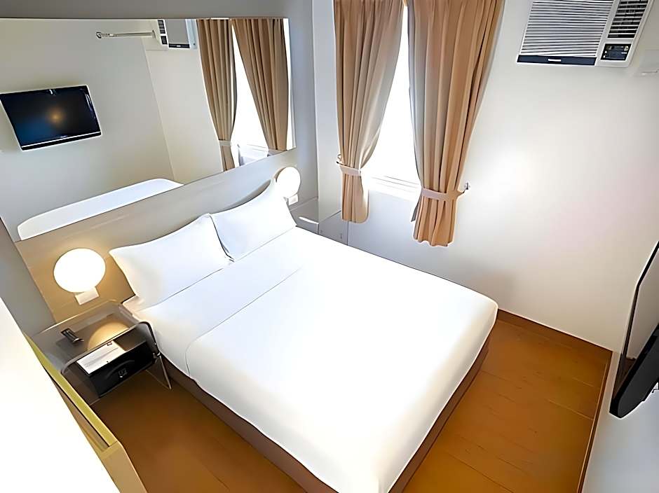 Red Planet Clark Angeles City