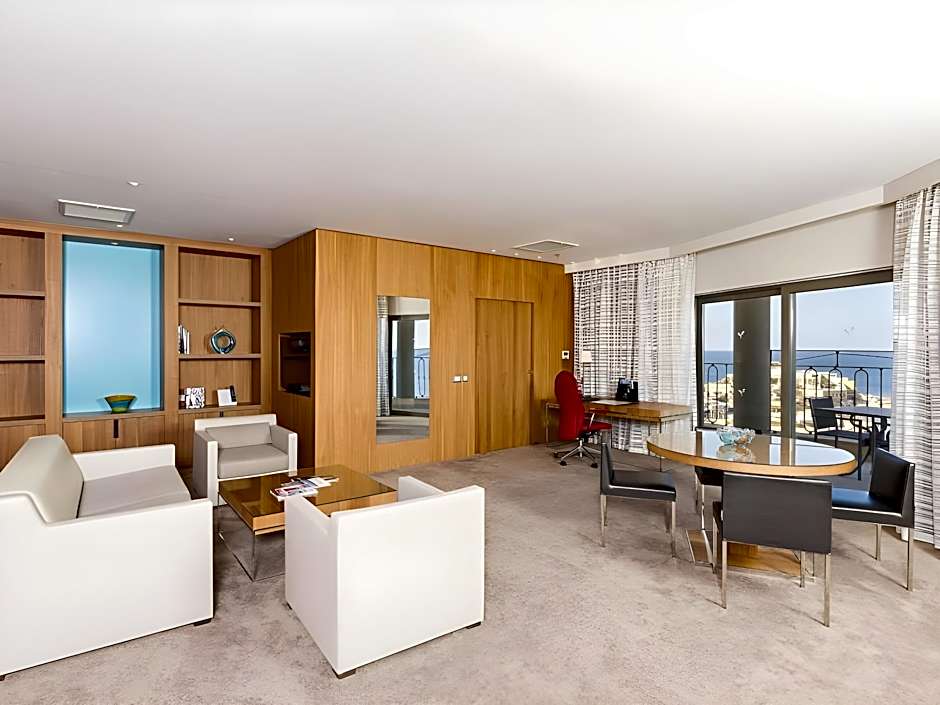 Photo 1 of 5 of Ambassador Suite