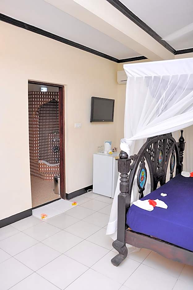 Forodhani Park Hotel