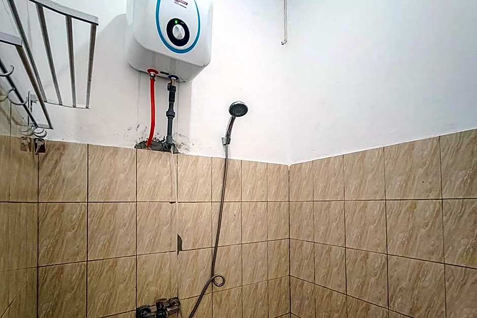 Shekinah Homestay & Cafe Waikabubak RedPartner