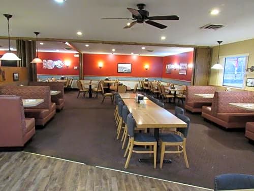 Meadowlark Inn