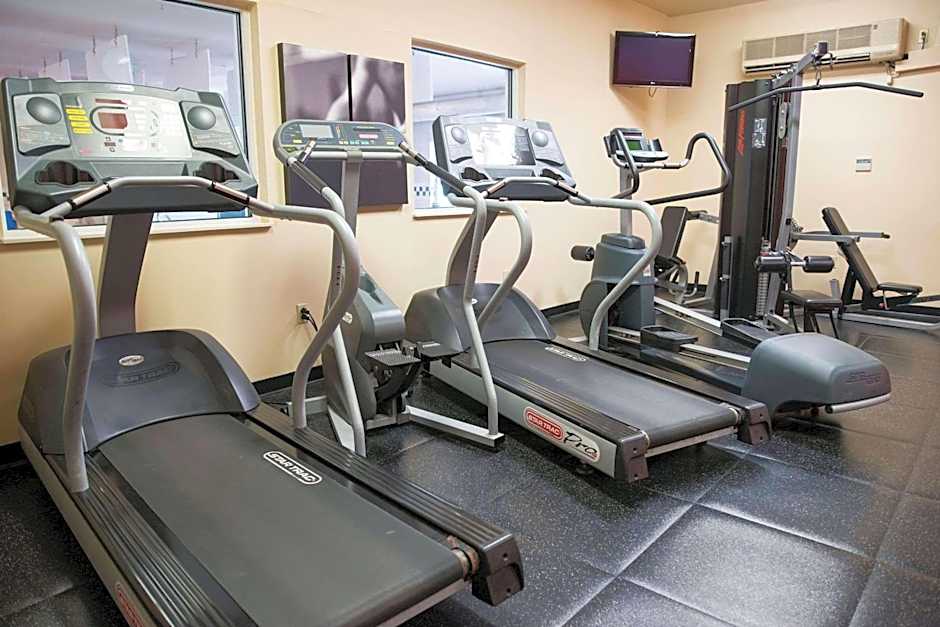 Country Inn & Suites by Radisson, Effingham, IL