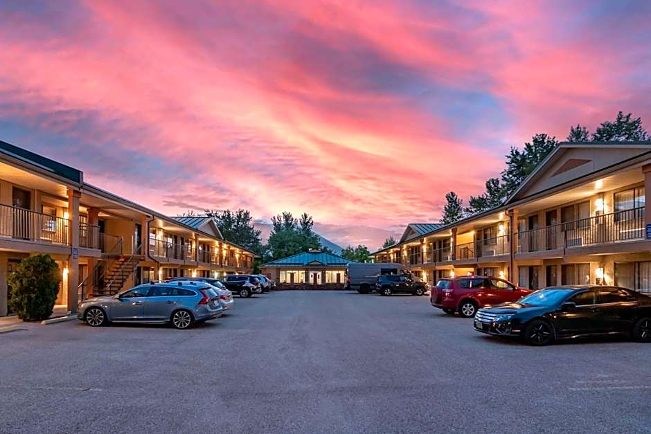 SureStay Plus Hotel By Best Western Salmon Arm