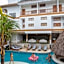 Roomates Surf Camp Canggu by Ini Vie Hospitality