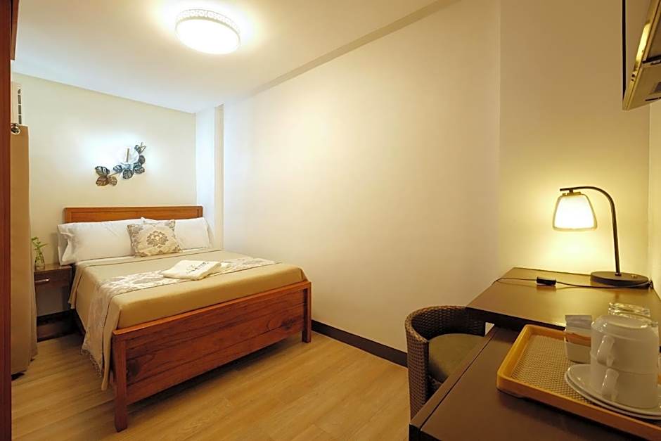 Photo 1 of 4 of Small Double Room