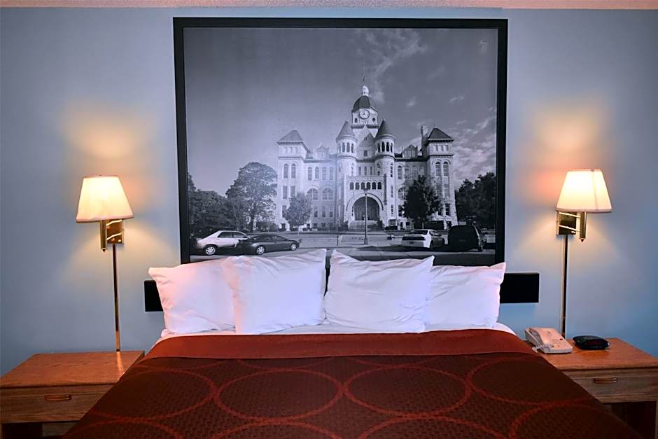 Super 8 by Wyndham Carthage