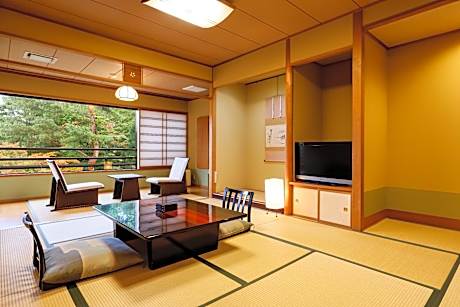 Deluxe Japanese-Style Room with Private Bathroom Garden View 3 floor