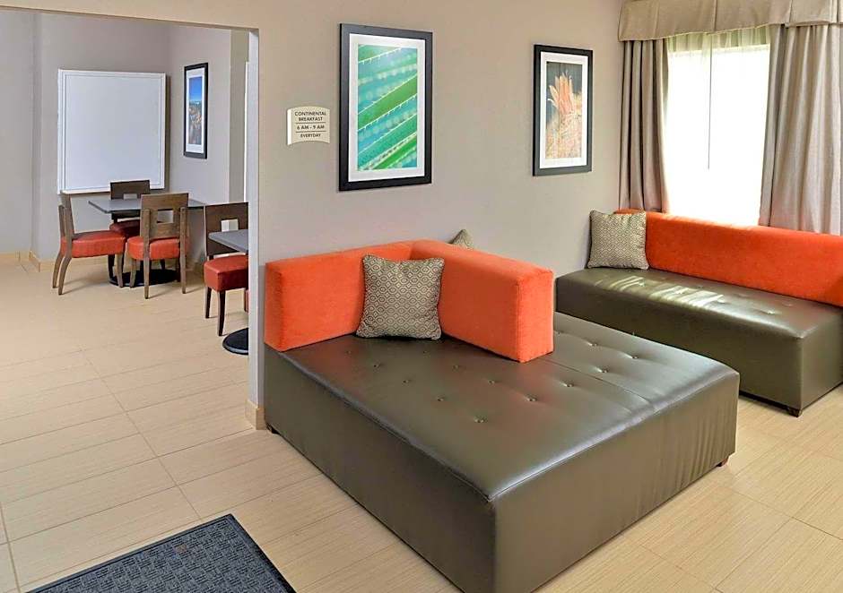 Scottish Inn & Suites Cotulla, TX