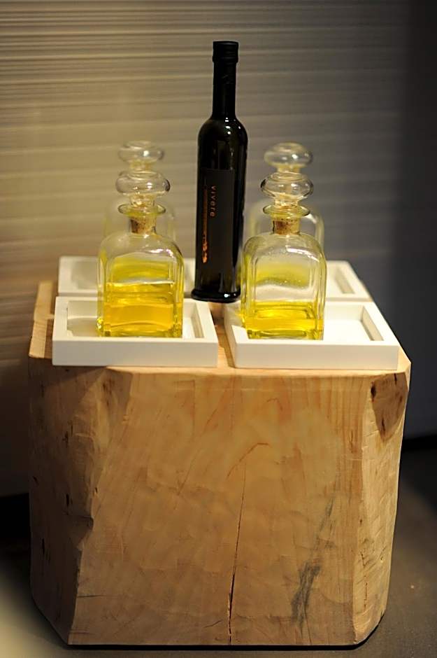 Vivere Suites & Rooms