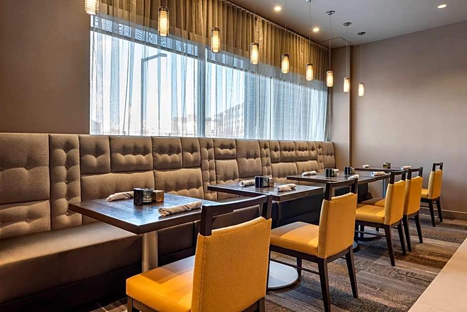 Cambria Hotel Minneapolis Downtown