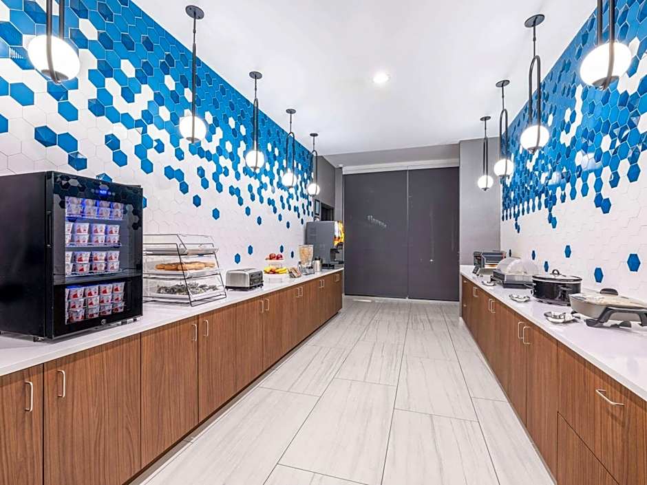 La Quinta by Wyndham Chelsea Birmingham