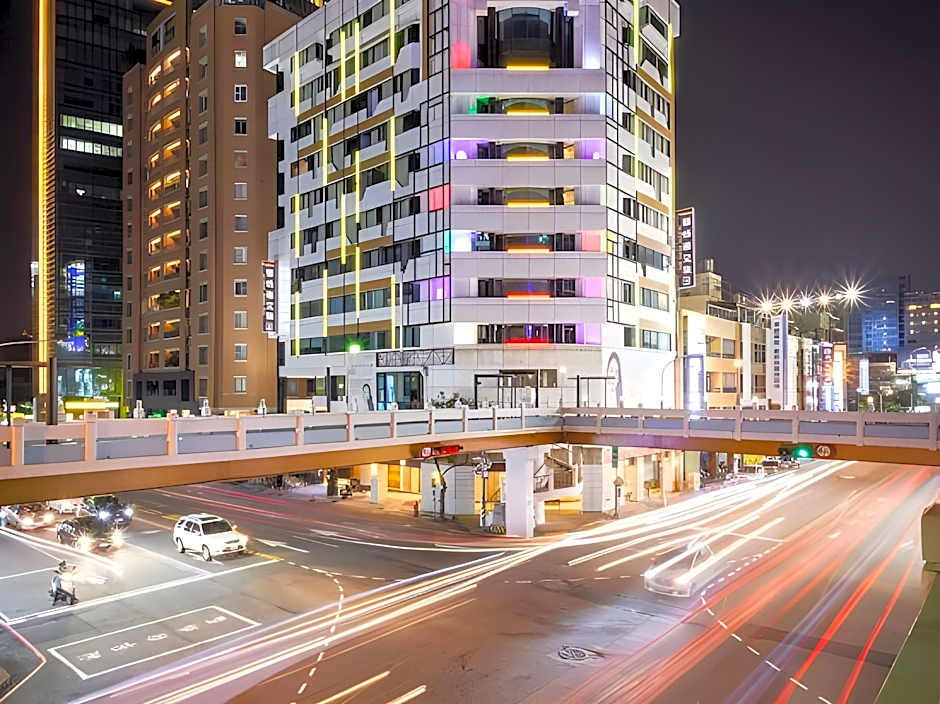 Calligraphy Greenway Hotel