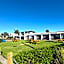 Baileys At The Beach Motel