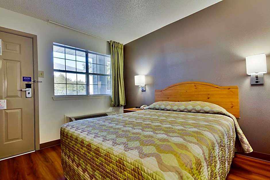 Studio 6-Dallas, TX - Garland - Northeast