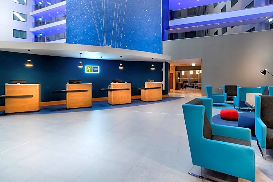 Holiday Inn Express - London Heathrow T4 By IHG