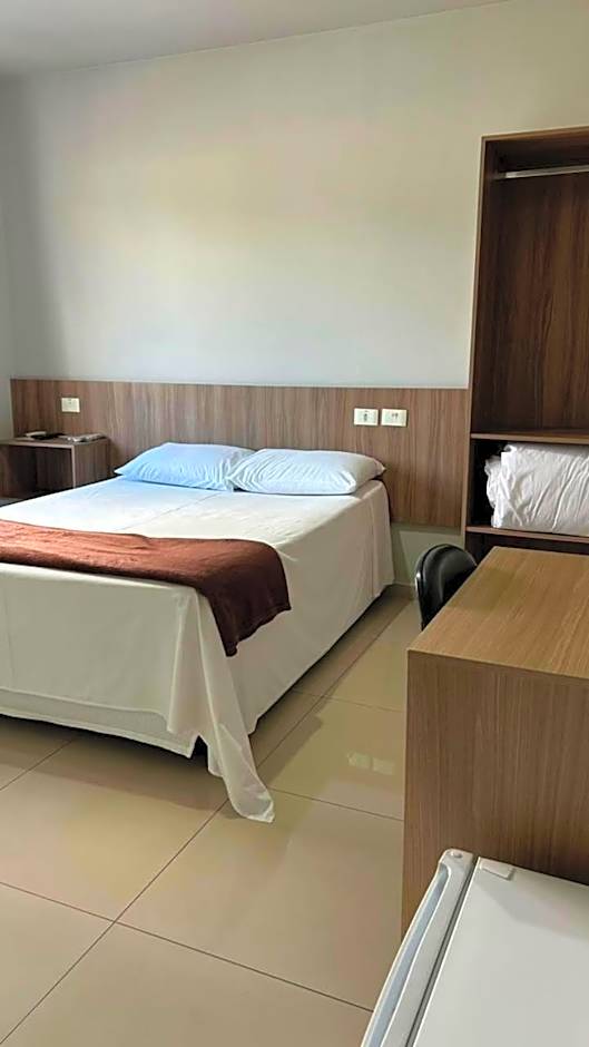 Mahle Hotel - BR 116, km 48