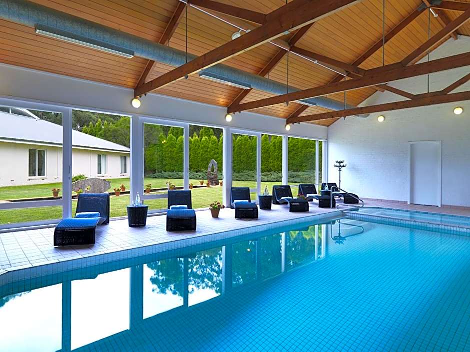 Lancemore Lindenderry Red Hill