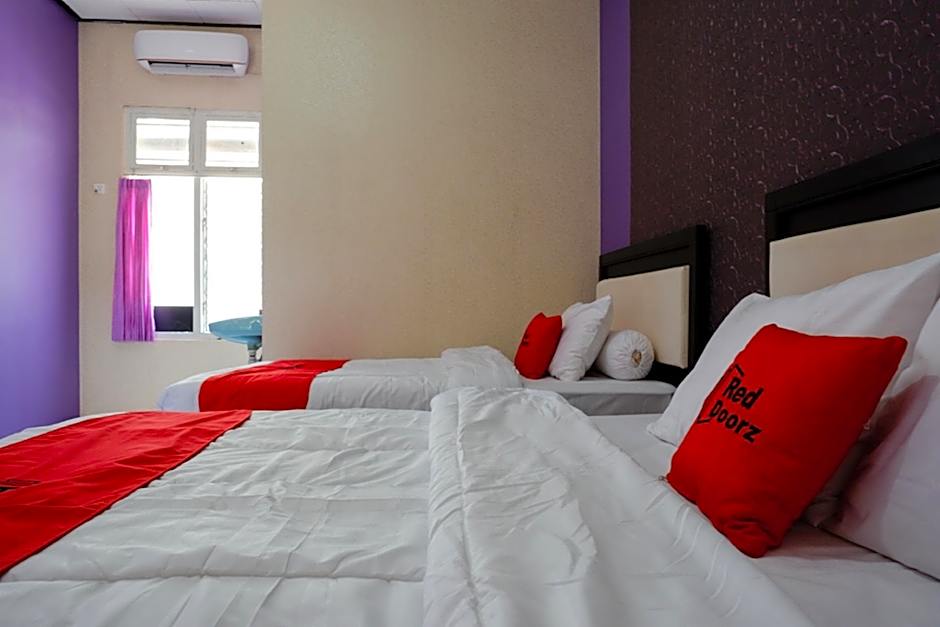 RedDoorz near Stasiun Kebumen