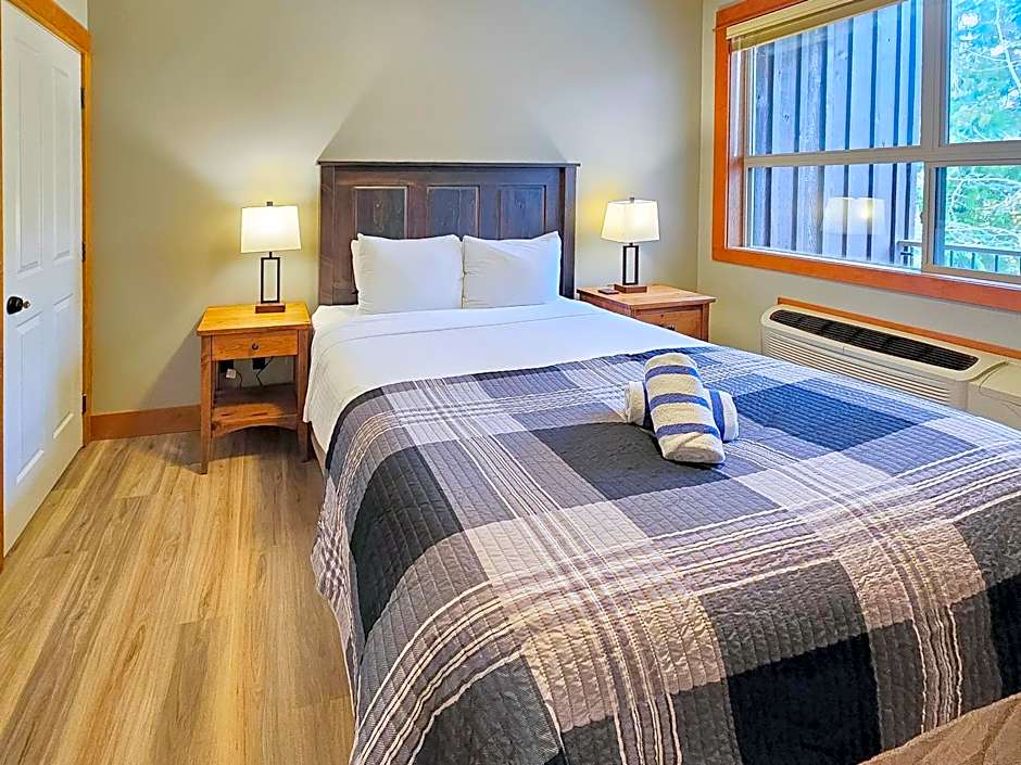 Timberline Lodges by Fernie Lodging Co