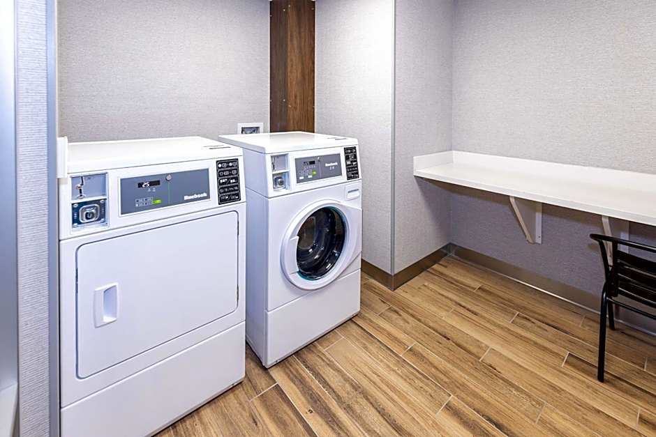 Hampton Inn Selma, CA