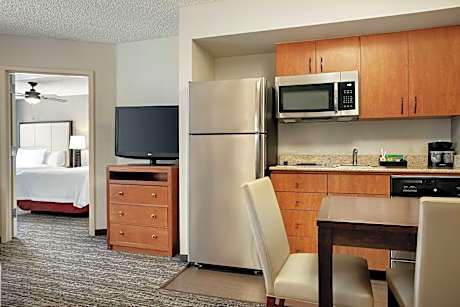 2 Queen Beds 1 Bedroom Suite Nonsmoking