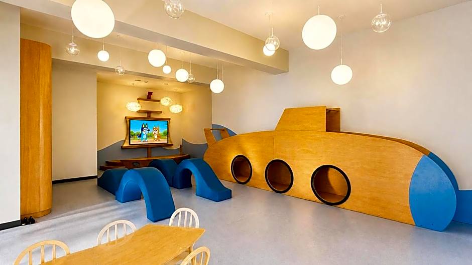 Blue Wave Suite Hotel