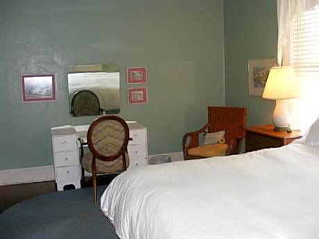 Three-Bedroom Suite