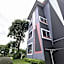 Grand Esie Service Apartment