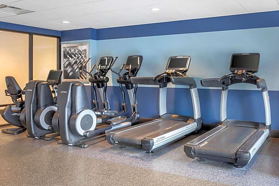 Radisson Hotel Detroit Metro Airport