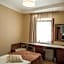 Yuksel Hotel