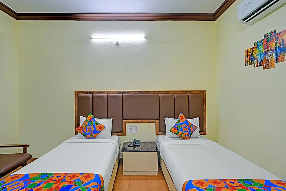 FabHotel Ranjit Residency - Secunderabad Station Exit, Secunderabad Railway Station