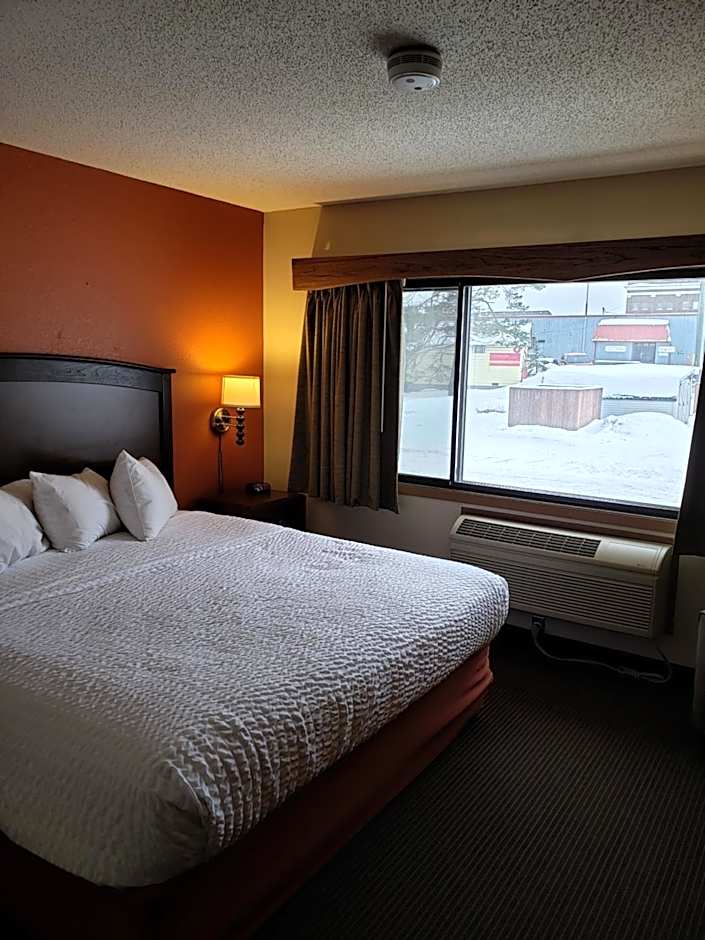 AmericInn by Wyndham Iron River