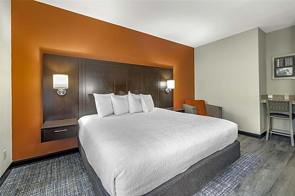 Best Western Plus Lee's Summit Hotel & Suites
