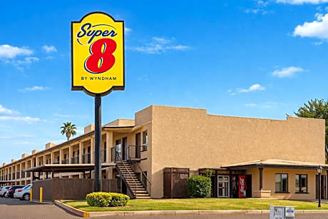 Super 8 by Wyndham Barstow