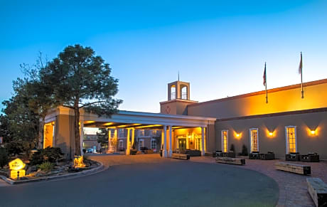 Hilton Santa Fe Historic Plaza