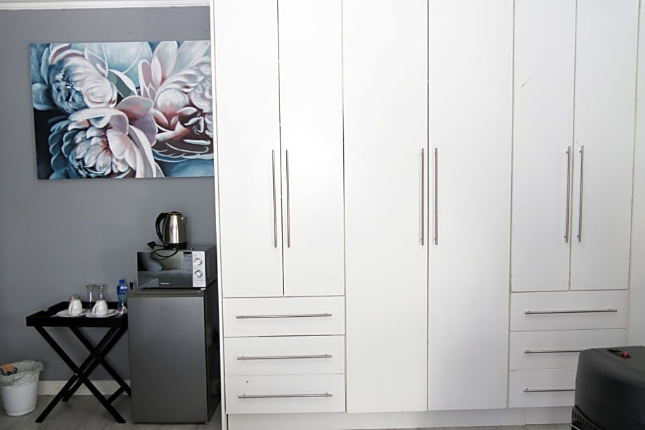 Charis View Guest House