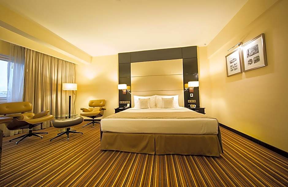 Photo 1 of 8 of Premier Suite