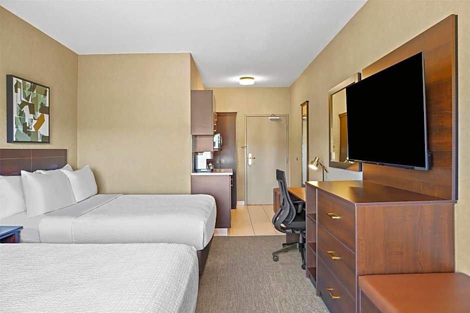 Ramada by Wyndham Drumheller Hotel & Suites