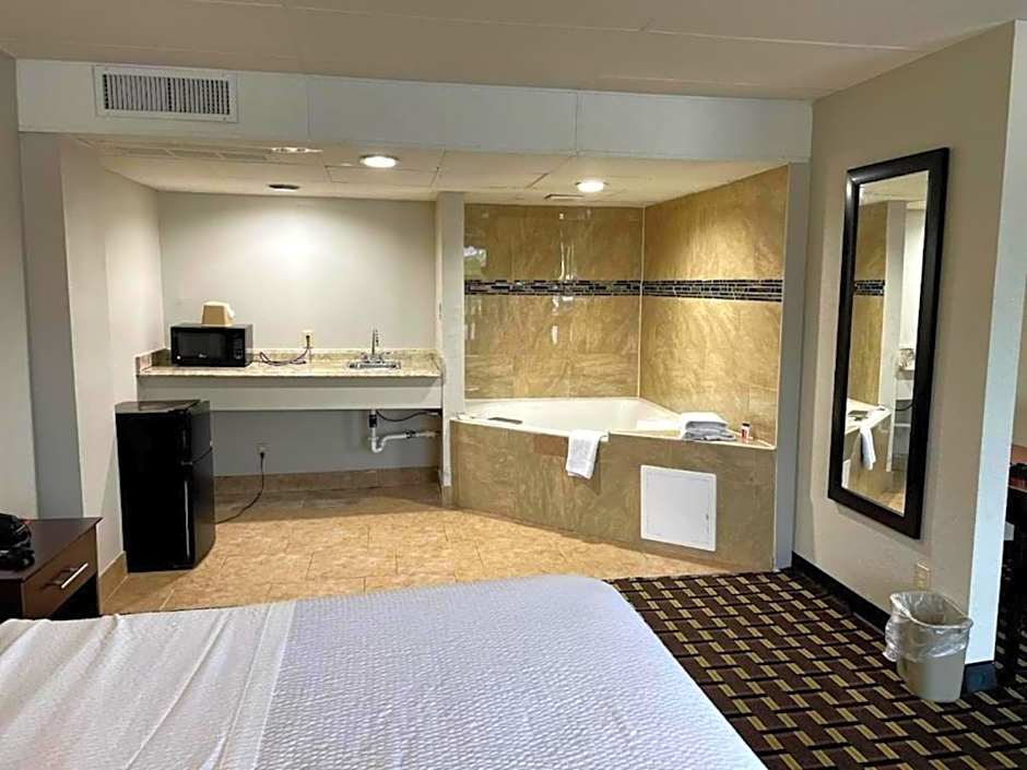 Days Inn by Wyndham Fort Wright Cincinnati Area