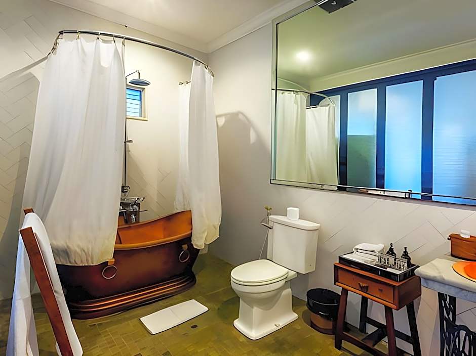 Brown Feather Hotel