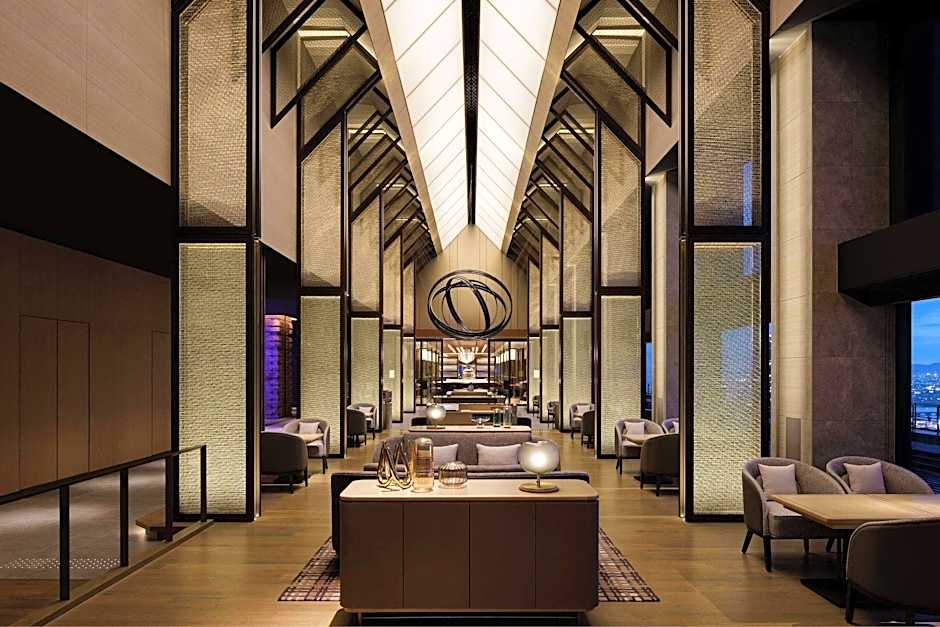 THE OSAKA STATION HOTEL, Autograph Collection
