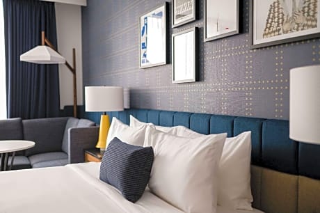King Room with Sofa - Non Smoking