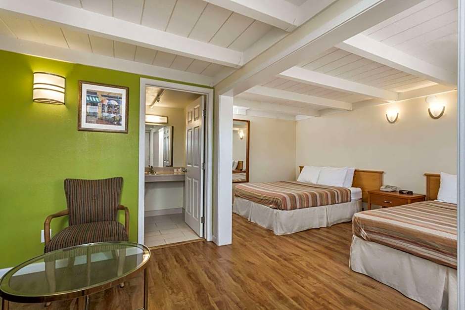 Travelodge by Wyndham Fairfield/Napa Valley