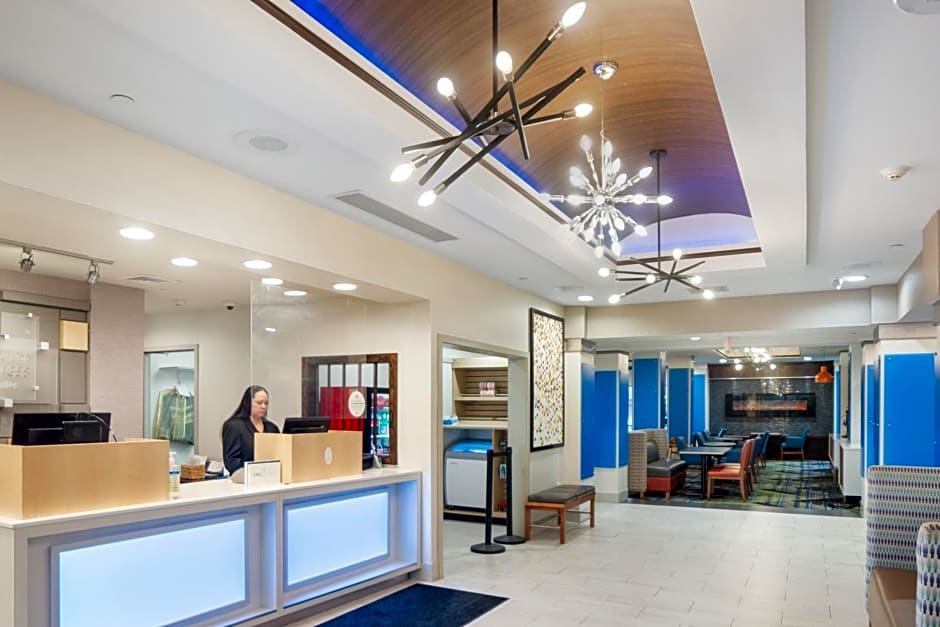 Holiday Inn Express and Suites - Stroudsburg By IHG