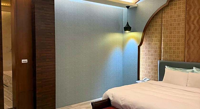 Her Home Spa Motel Douliu