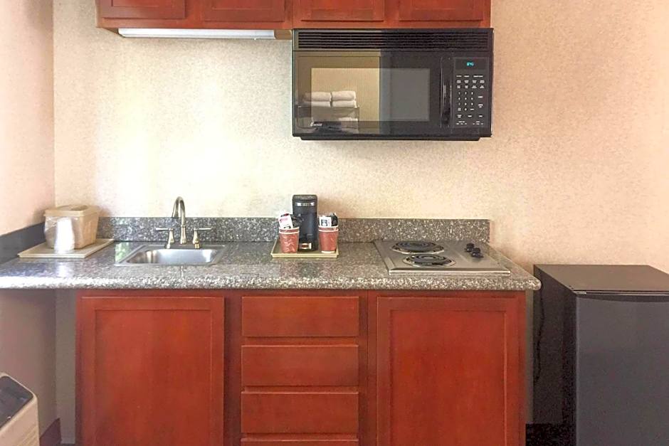 Quality Inn & Suites Oceanside