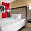 Ramada by Wyndham Minneapolis Golden Valley