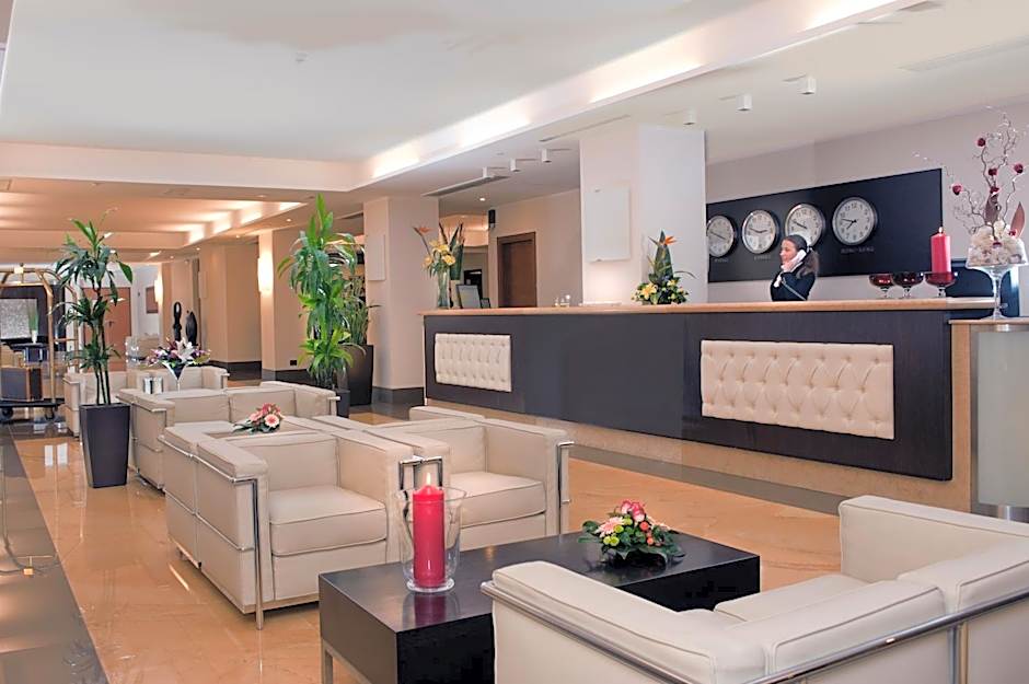 Cardinal Saint Peter Hotel