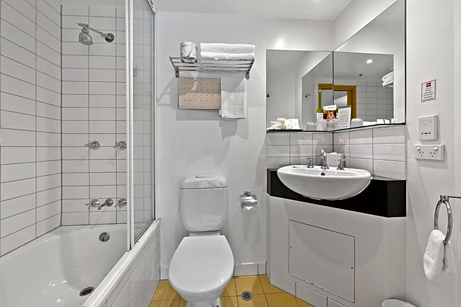 YEHS Hotel Melbourne CBD